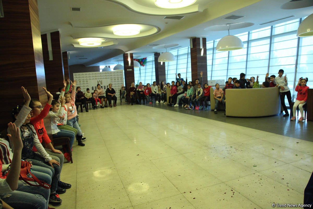 Azərbaycan Sənaye Korporasiyası Dövlət Bayrağı Günü münasibətilə tədbir keçirib (FOTO)