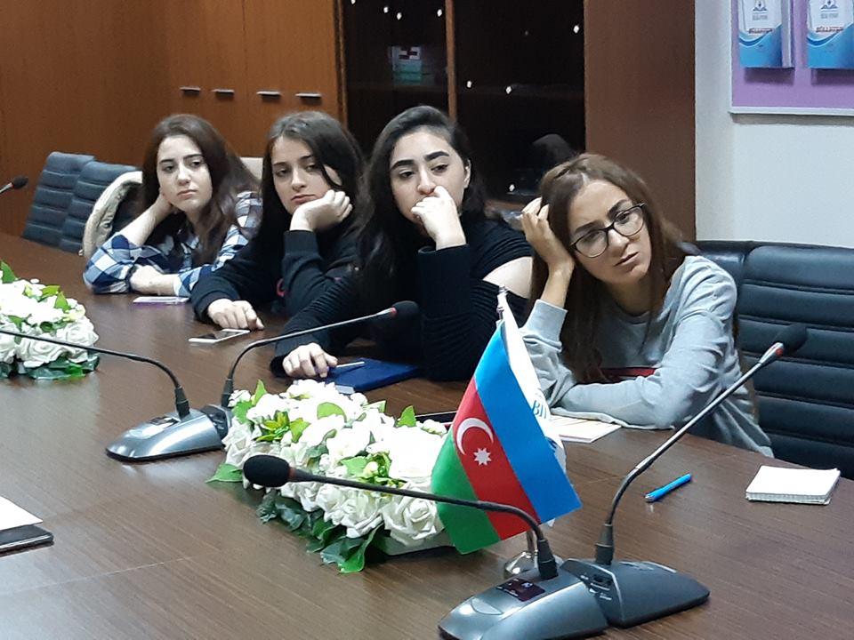 Tələbə-jurnalistlərlə görüş olub (FOTO)