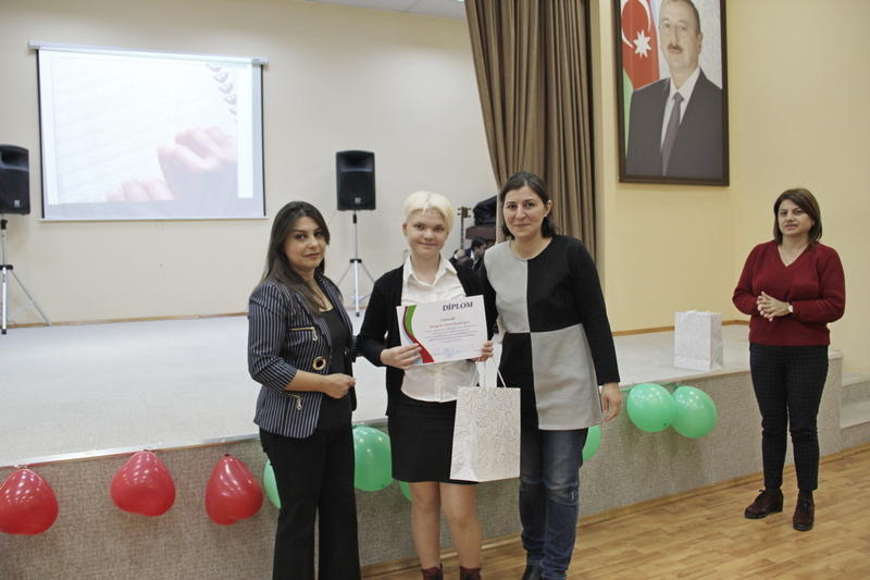 Bilik Fondu Brayl üsulu ilə hekayələr kitabı nəşr etdirdi (FOTO)