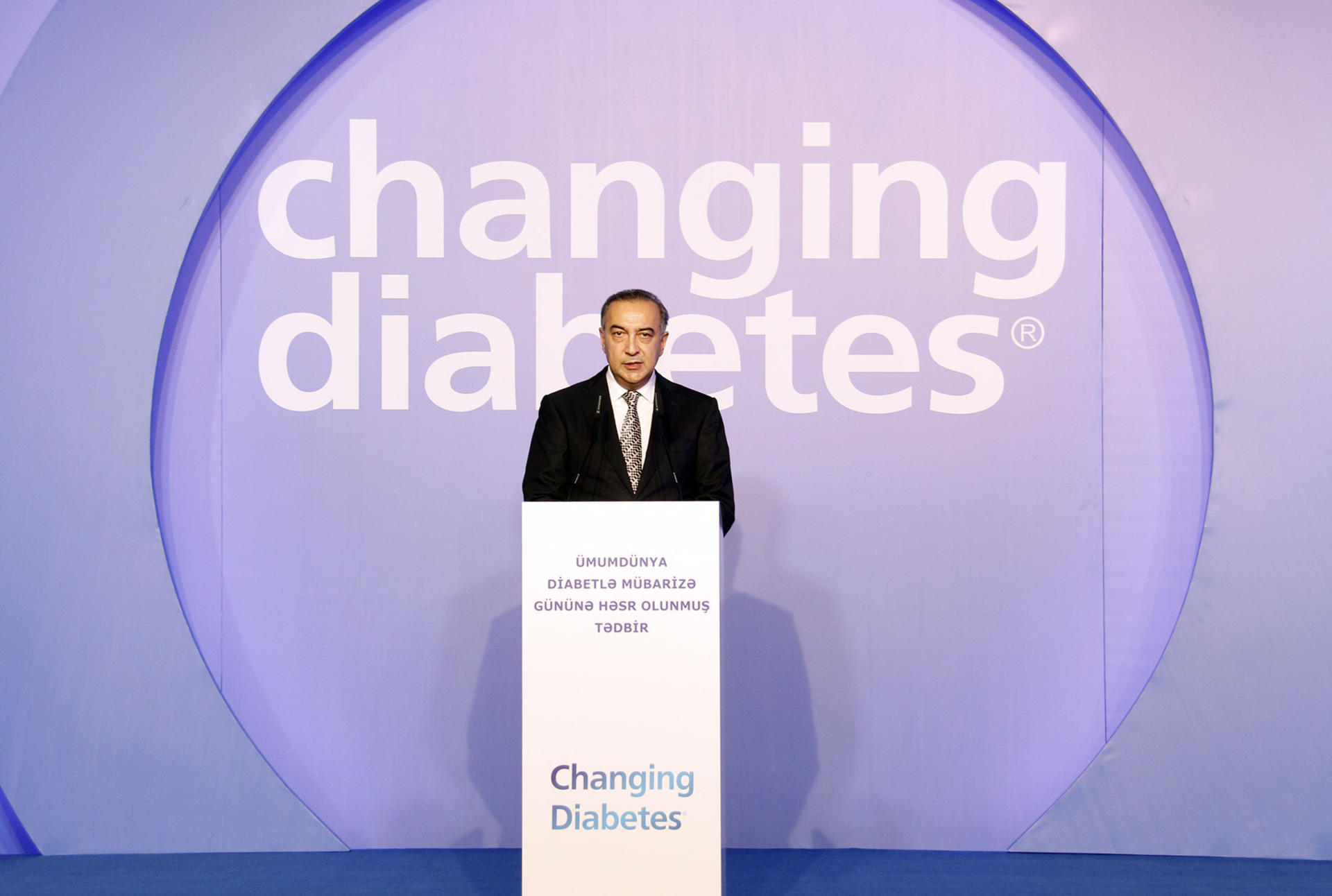 Heydər Əliyev Fondu şəkərli diabet xəstəliyindən əziyyət çəkən uşaqların insulin preparatları ilə təmin olunması istiqamətində layihələr həyata keçirib (FOTO)