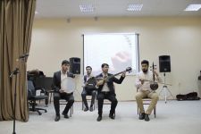 Bilik Fondu Brayl üsulu ilə hekayələr kitabı nəşr etdirdi (FOTO)
