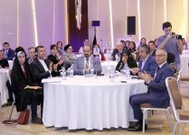 Heydər Əliyev Fondu şəkərli diabet xəstəliyindən əziyyət çəkən uşaqların insulin preparatları ilə təmin olunması istiqamətində layihələr həyata keçirib (FOTO)