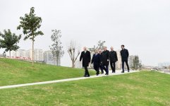 Prezident İlham Əliyev Təzəpir məscidinin ətrafında görülən abadlıq-quruculuq işlərinin icra vəziyyəti ilə tanış olub (FOTO) (YENİLƏNİB)