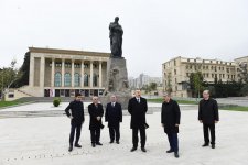 Prezident İlham Əliyev Təzəpir məscidinin ətrafında görülən abadlıq-quruculuq işlərinin icra vəziyyəti ilə tanış olub (FOTO) (YENİLƏNİB)