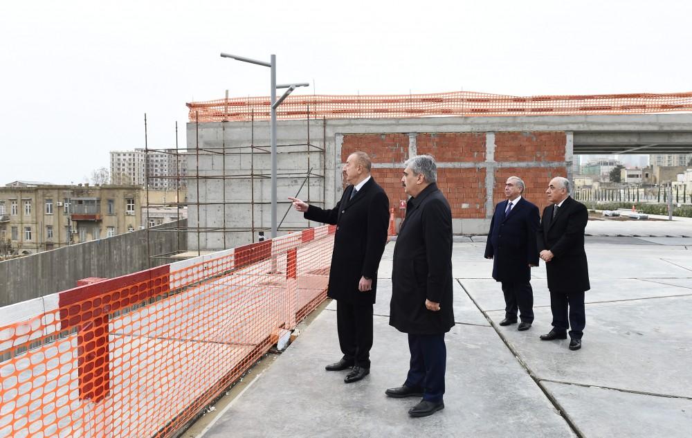 Prezident İlham Əliyev Təzəpir məscidinin ətrafında görülən abadlıq-quruculuq işlərinin icra vəziyyəti ilə tanış olub (FOTO) (YENİLƏNİB)