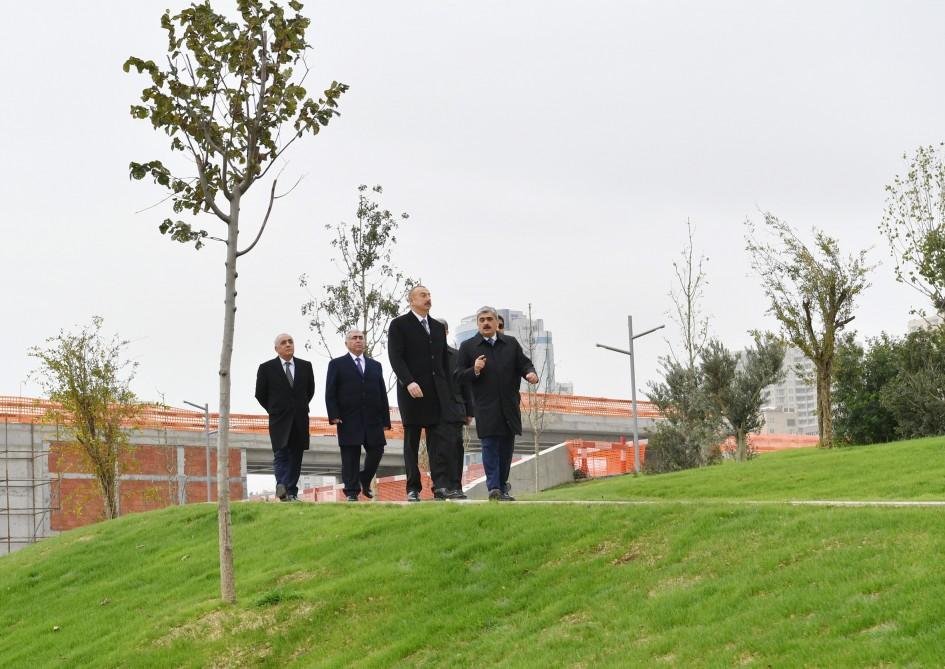 Prezident İlham Əliyev Təzəpir məscidinin ətrafında görülən abadlıq-quruculuq işlərinin icra vəziyyəti ilə tanış olub (FOTO) (YENİLƏNİB)