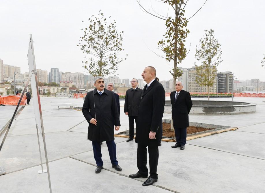 Prezident İlham Əliyev Təzəpir məscidinin ətrafında görülən abadlıq-quruculuq işlərinin icra vəziyyəti ilə tanış olub (FOTO) (YENİLƏNİB)
