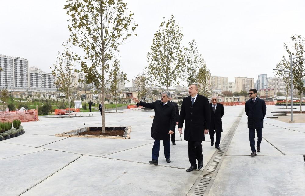Prezident İlham Əliyev Təzəpir məscidinin ətrafında görülən abadlıq-quruculuq işlərinin icra vəziyyəti ilə tanış olub (FOTO) (YENİLƏNİB)