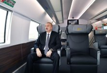 Prezident İlham Əliyev Sumqayıt Dəmir Yolu Vağzalı Kompleksinin açılışında iştirak edib (FOTO) (YENİLƏNİB)
