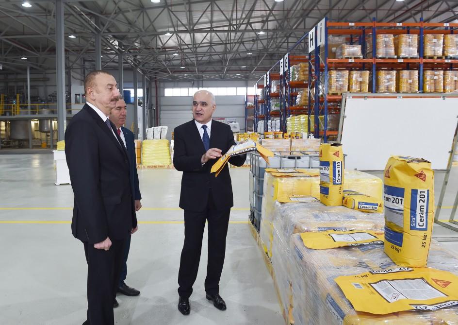 Prezident İlham Əliyev Sumqayıt Kimya Sənaye Parkında inşaat kimyəviləri zavodunun açılışında iştirak edib (FOTO) (YENİLƏNİB)