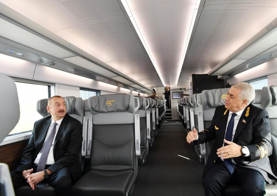 Prezident İlham Əliyev Sumqayıt Dəmir Yolu Vağzalı Kompleksinin açılışında iştirak edib (FOTO) (YENİLƏNİB)