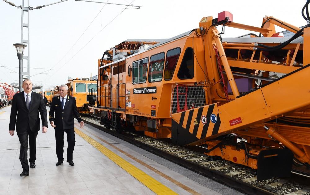 Prezident İlham Əliyev Sumqayıt Dəmir Yolu Vağzalı Kompleksinin açılışında iştirak edib (FOTO) (YENİLƏNİB)