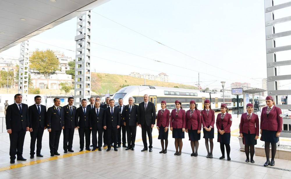 Prezident İlham Əliyev Sumqayıt Dəmir Yolu Vağzalı Kompleksinin açılışında iştirak edib (FOTO) (YENİLƏNİB)