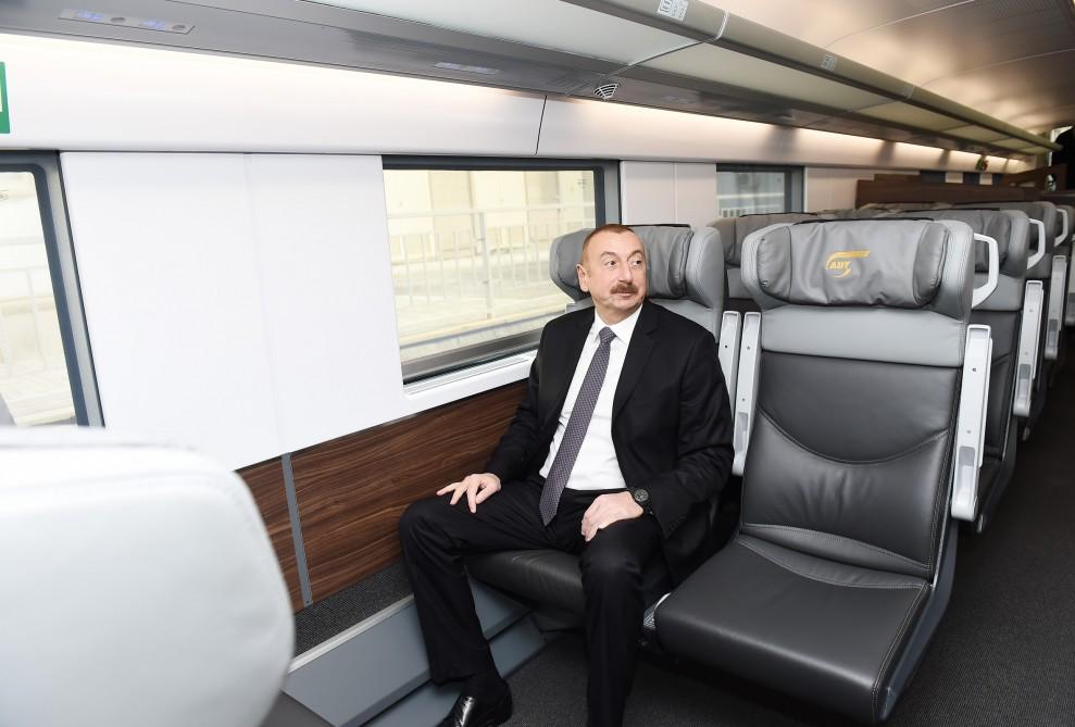 Prezident İlham Əliyev Sumqayıt Dəmir Yolu Vağzalı Kompleksinin açılışında iştirak edib (FOTO) (YENİLƏNİB)