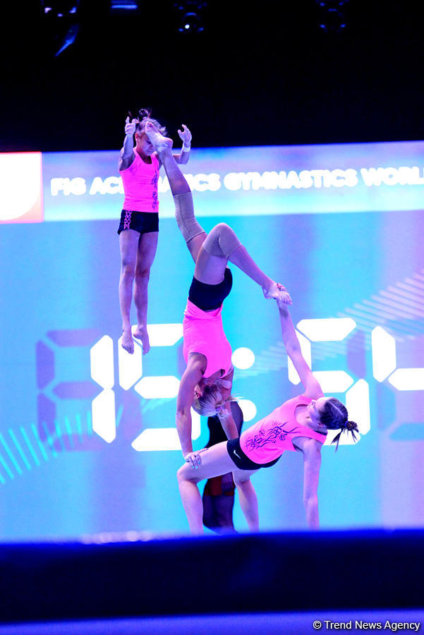 Bakıda akrobatika gimnastikası üzrə Dünya Kubokunda iştirak edəcək idmançıların podium məşqləri keçirilir (FOTO)