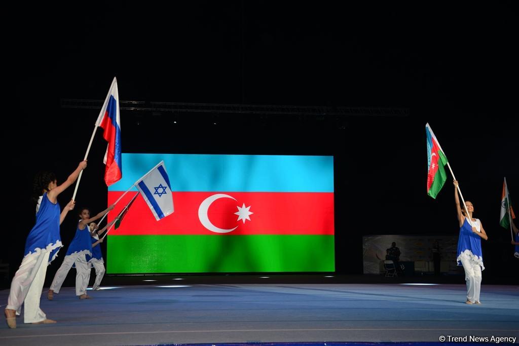 Akrobatika gimnastikası üzrə Dünya Kubokunun birinci günü: Ən yaxşı anlar (FOTO)