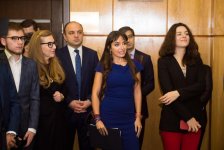 Heydər Əliyev Fondunun vitse-prezidenti Leyla Əliyeva Moskvada Nəsiminin büstünün təntənəli açılış mərasimində iştirak edib (FOTO)