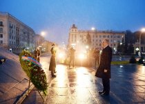 Prezident İlham Əliyev Minskdə “Qələbə” meydanını ziyarət edib (FOTO)