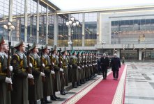 Azərbaycan Prezidenti İlham Əliyevin Minskdə rəsmi qarşılanma mərasimi olub (FOTO)