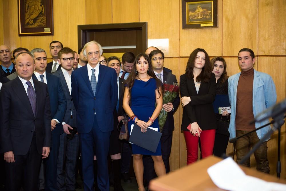 Heydər Əliyev Fondunun vitse-prezidenti Leyla Əliyeva Moskvada Nəsiminin büstünün təntənəli açılış mərasimində iştirak edib (FOTO)