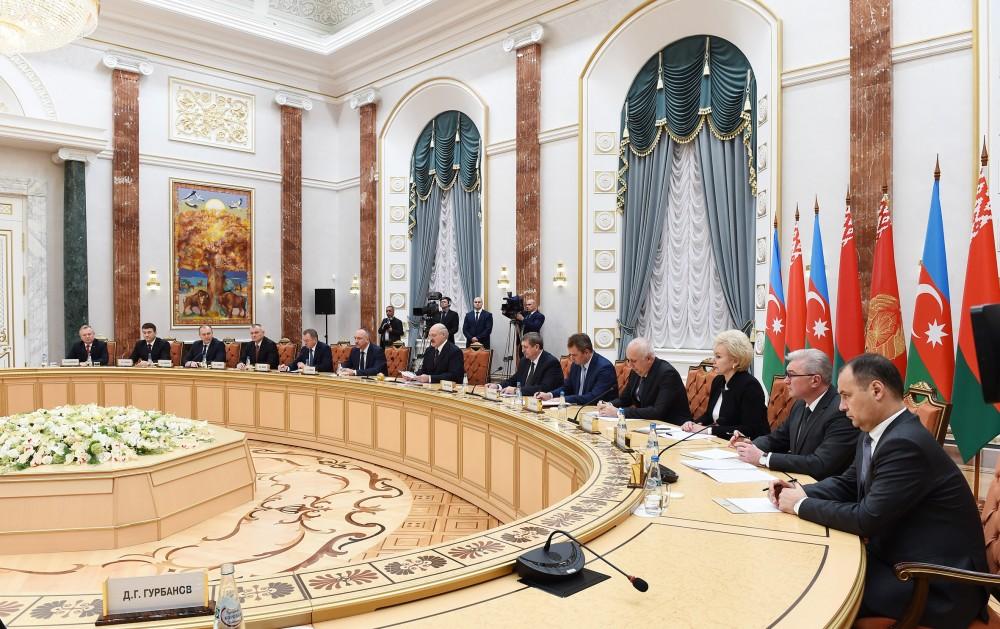 Lukaşenko: Belarus və Azərbaycan xalqlarının dostluğu  ən mürəkkəb məsələləri də konstruktiv şəraitdə müzakirə etməyə imkan verir