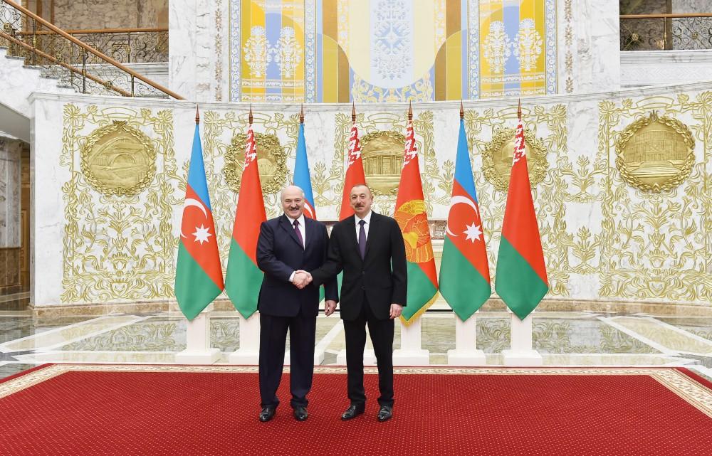 Azərbaycan Prezidenti İlham Əliyevin Minskdə rəsmi qarşılanma mərasimi olub (FOTO)
