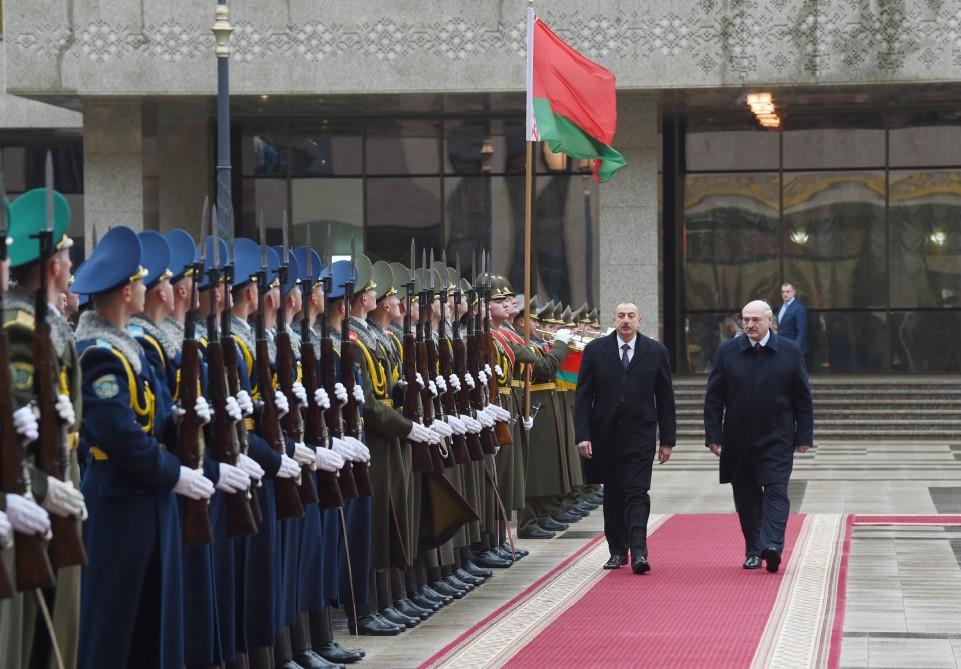 Azərbaycan Prezidenti İlham Əliyevin Minskdə rəsmi qarşılanma mərasimi olub (FOTO)