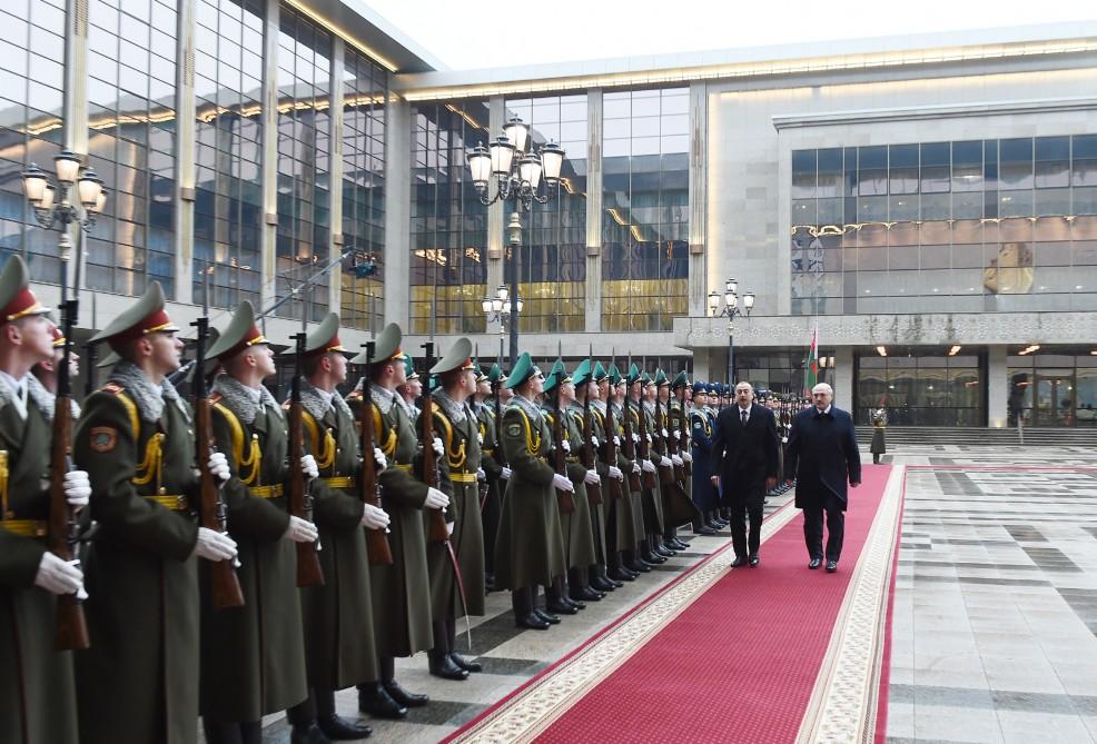 Azərbaycan Prezidenti İlham Əliyevin Minskdə rəsmi qarşılanma mərasimi olub (FOTO)