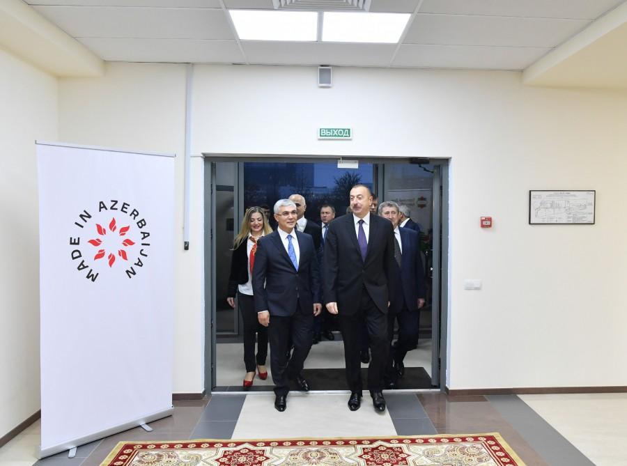 Prezident İlham Əliyev Minskdə Azərbaycan Ticarət Evi ilə tanış olub (FOTO)