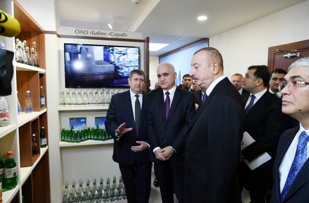 Prezident İlham Əliyev Minskdə Azərbaycan Ticarət Evi ilə tanış olub (FOTO)