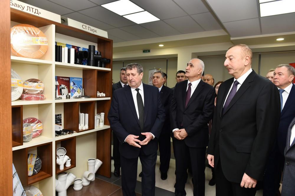 Prezident İlham Əliyev Minskdə Azərbaycan Ticarət Evi ilə tanış olub (FOTO)