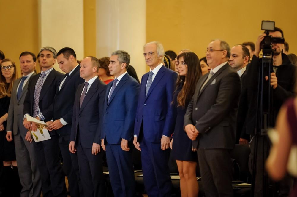 Heydər Əliyev Fondunun vitse-prezidenti Leyla Əliyeva Moskvada “Nəsiminin mənəvi irsi orta əsrlər Şərqinin tarixi-mədəni kontekstində” mövzusunda konfransın açılışında iştirak edib (FOTO)