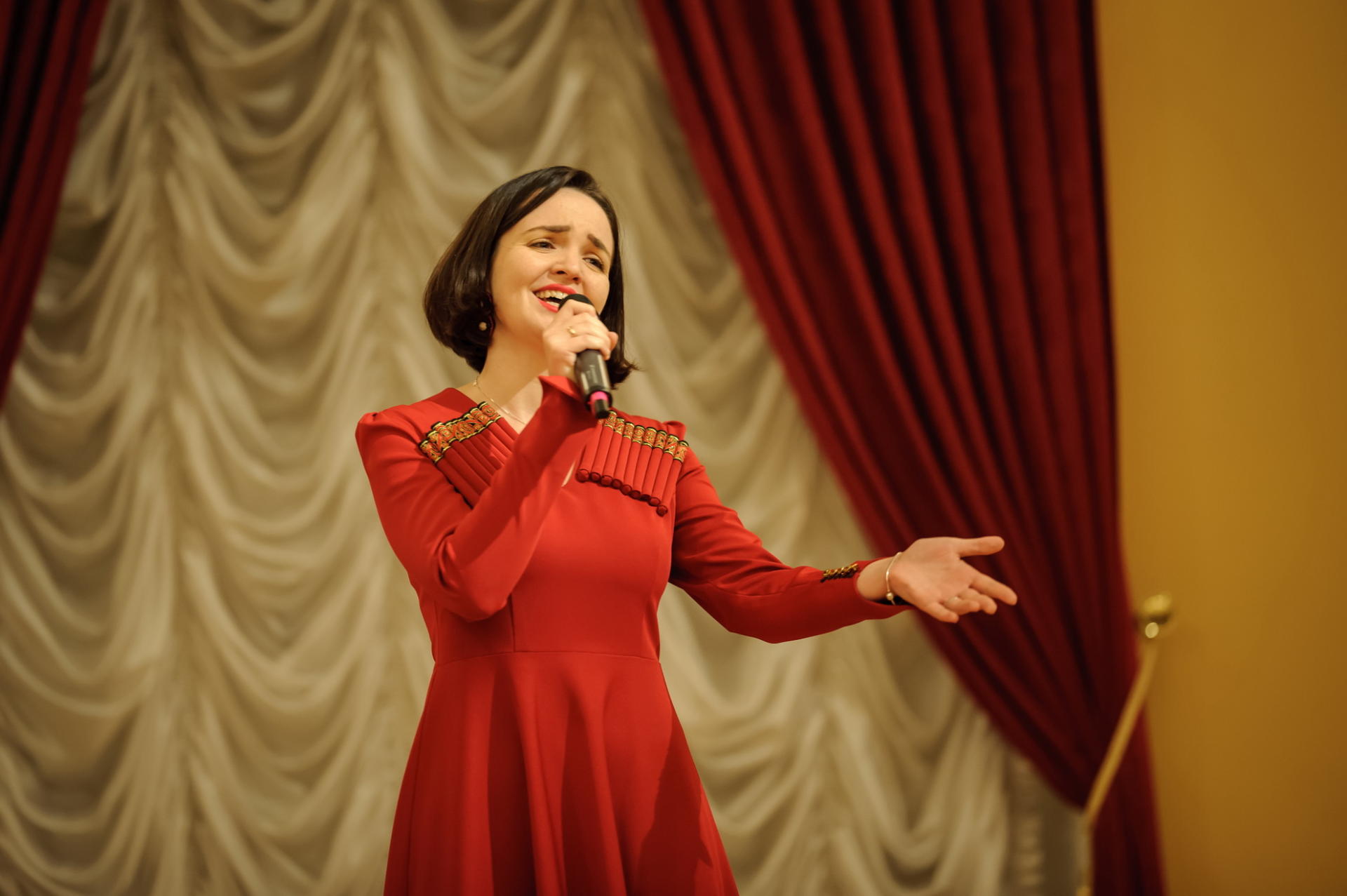 Heydər Əliyev Fondunun vitse-prezidenti Leyla Əliyeva Moskvada “Nəsiminin mənəvi irsi orta əsrlər Şərqinin tarixi-mədəni kontekstində” mövzusunda konfransın açılışında iştirak edib (FOTO)