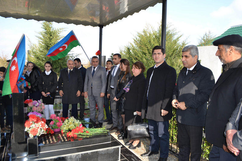 Bilik Fondu “Uşaq hüquqları aylığı” çərçivəsində balaca Zəhranın məzarını ziyarət edib (FOTO)