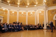 Heydər Əliyev Fondunun vitse-prezidenti Leyla Əliyeva Moskvada “Nəsiminin mənəvi irsi orta əsrlər Şərqinin tarixi-mədəni kontekstində” mövzusunda konfransın açılışında iştirak edib (FOTO)