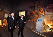 Prezident İlham Əliyev Aşqabadda “Xalq xatirəsi” memorial kompleksini ziyarət edib (FOTO)