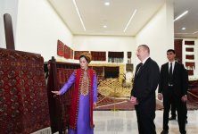 Prezident İlham Əliyev Aşqabadda Türkmən milli xalça muzeyi ilə tanış olub (FOTO)