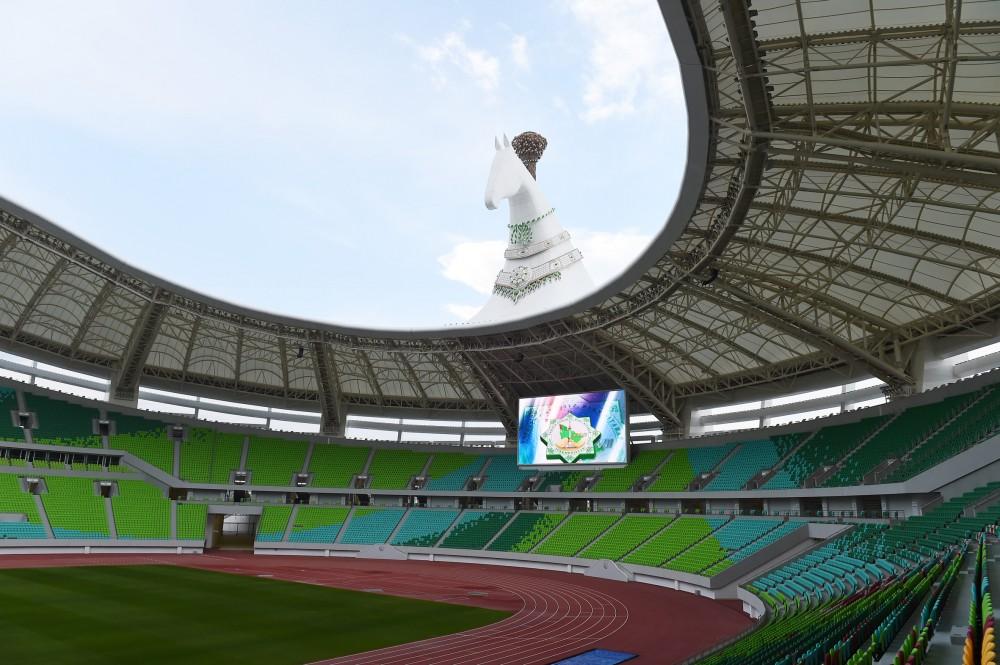 Prezident İlham Əliyev Aşqabadda Olimpiya Kompleksi ilə tanış olub (FOTO)