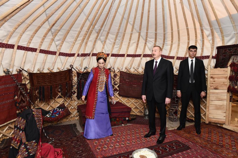 Prezident İlham Əliyev Aşqabadda Türkmən milli xalça muzeyi ilə tanış olub (FOTO)