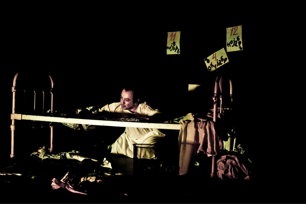 Əməkdar artist beynəlxalq teatr festivalında birinci olub (FOTO)