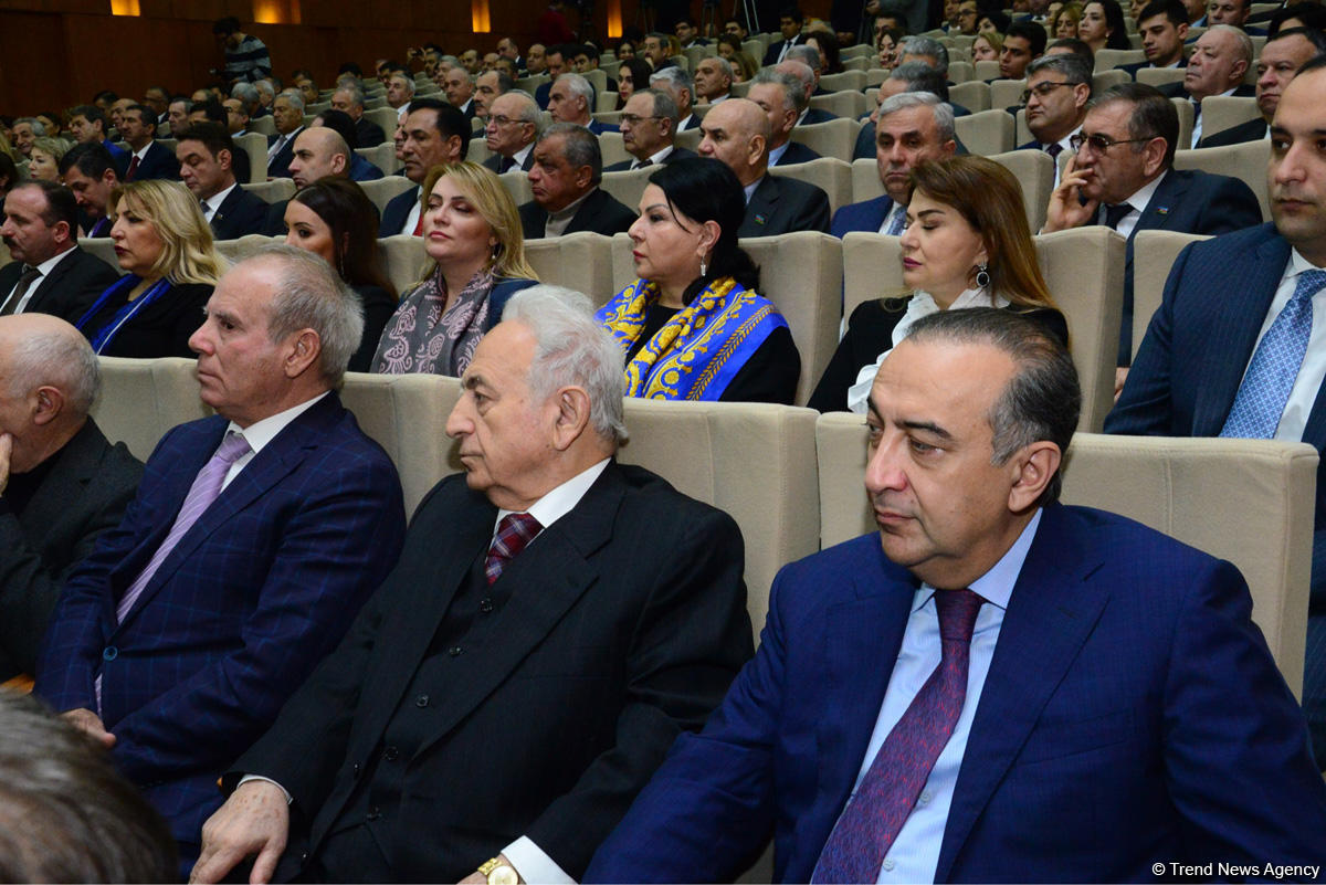Yeni Azərbaycan Partiyasının yaradılmasının 26-cı ildönümü ilə bağlı tədbir keçirilib (FOTO)