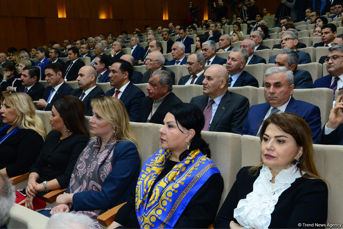 Yeni Azərbaycan Partiyasının yaradılmasının 26-cı ildönümü ilə bağlı tədbir keçirilib (FOTO)