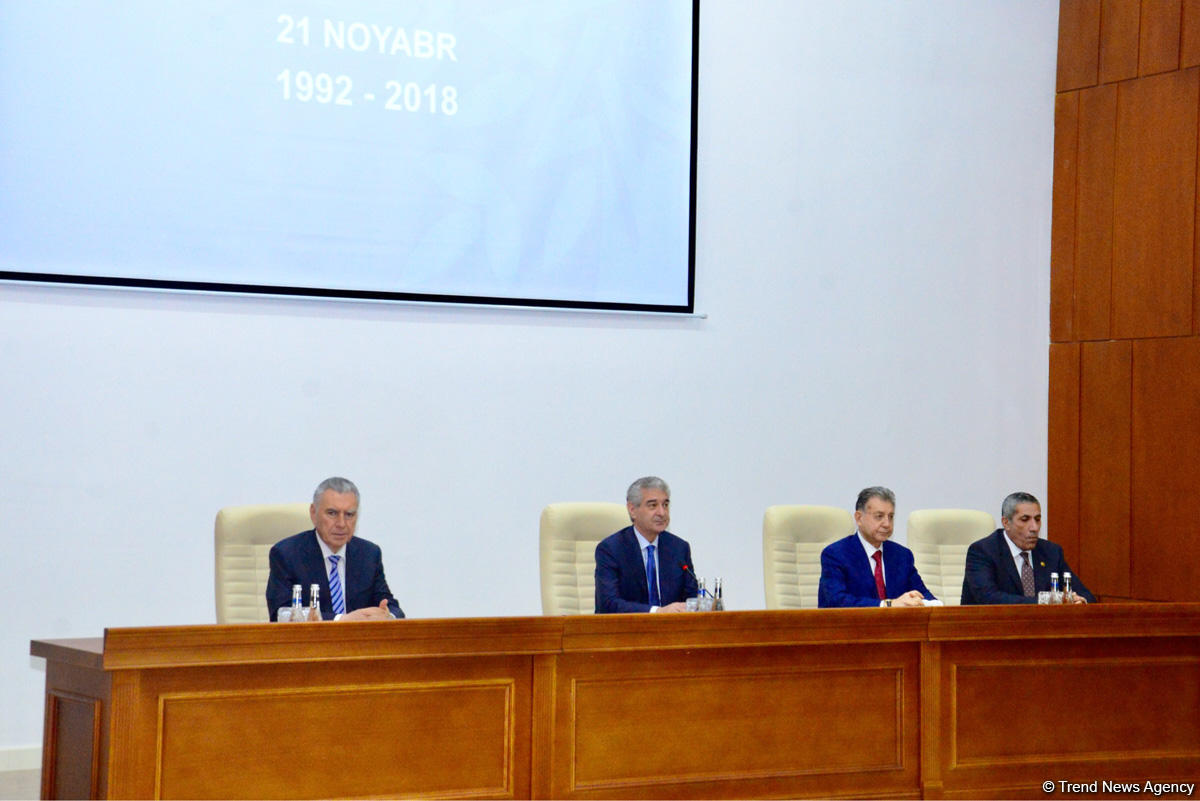 Yeni Azərbaycan Partiyasının yaradılmasının 26-cı ildönümü ilə bağlı tədbir keçirilib (FOTO)
