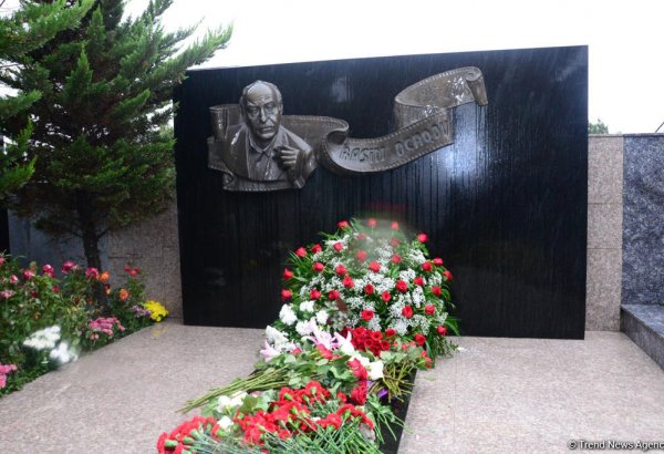 Görkəmli kinorejissor Rasim Ocaqovun xatirəsi anılıb (FOTO)