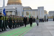 Prezident İlham Əliyevin Aşqabadda rəsmi qarşılanma mərasimi olub (FOTO)
