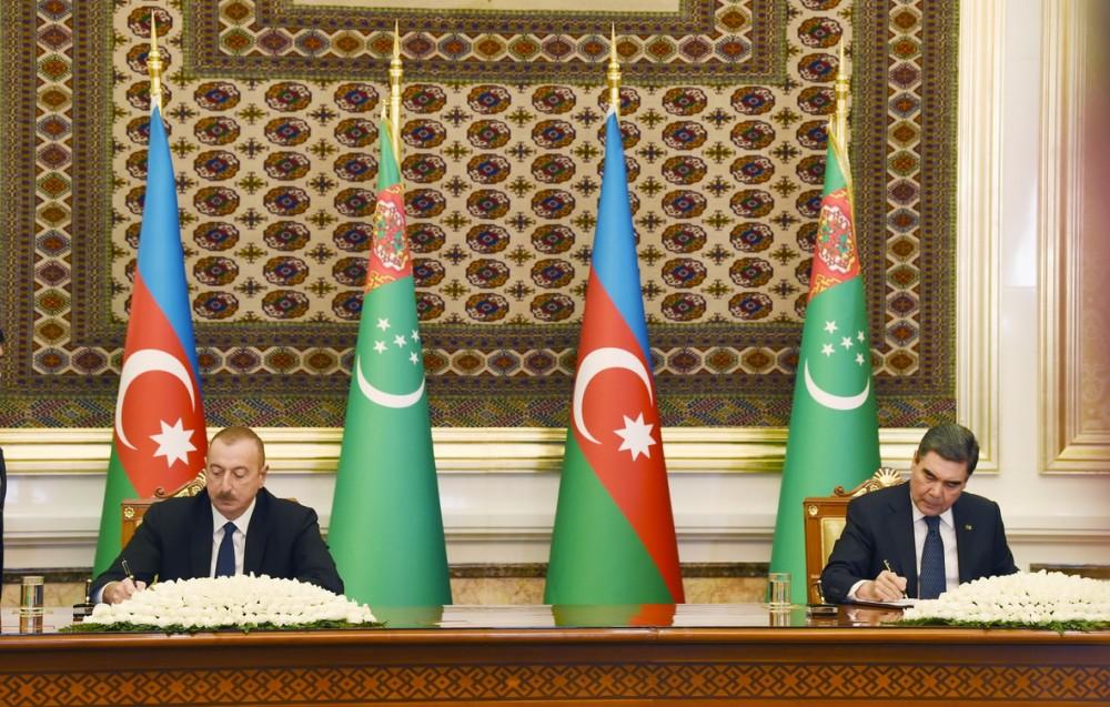 Azərbaycan və Türkmənistan arasında 21 sənəd imzalanıb (FOTO) (YENİLƏNİB)