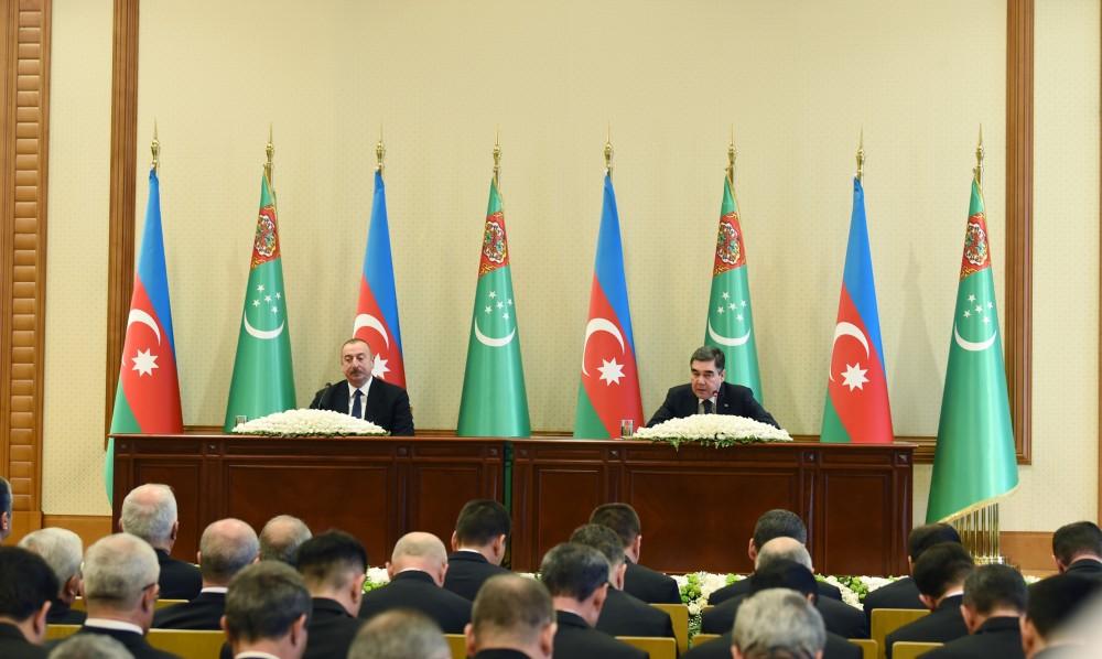 Azərbaycan və Türkmənistan prezidentləri mətbuata birgə bəyanatla çıxış ediblər (FOTO) (YENİLƏNİB)