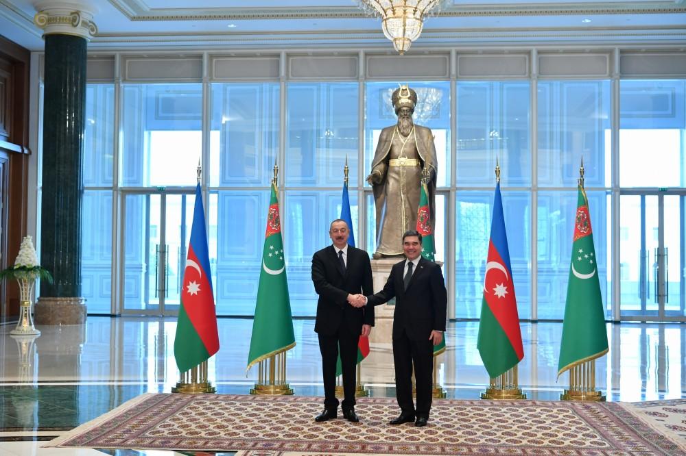 Prezident İlham Əliyevin Aşqabadda rəsmi qarşılanma mərasimi olub (FOTO)