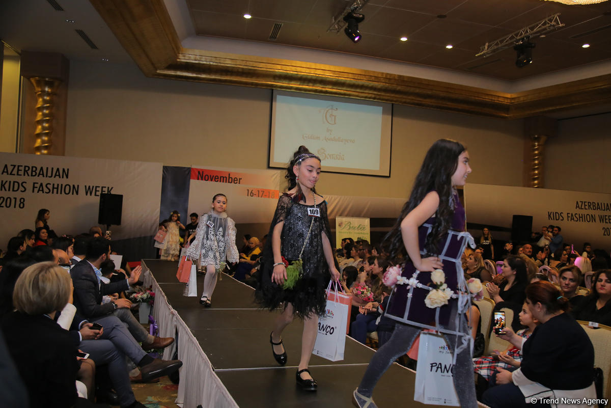 “Azerbaijan Kids Fashion Week 2018” uşaq moda nümayişi keçirilib (FOTO)