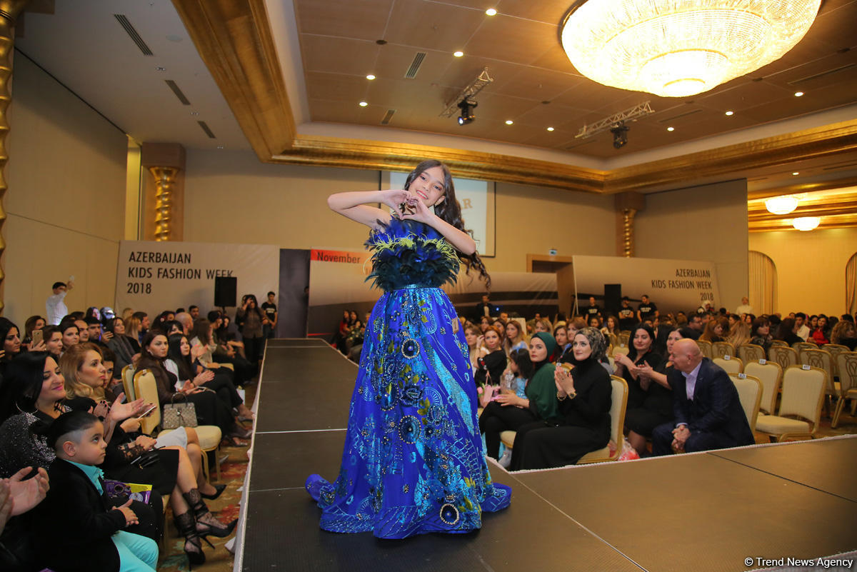 “Azerbaijan Kids Fashion Week 2018” uşaq moda nümayişi keçirilib (FOTO)